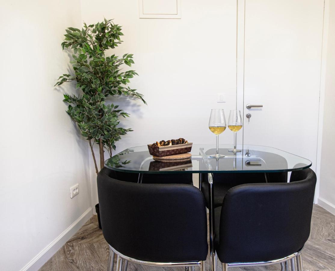 Tesla Design Apartments ซาเกร็บ ภายนอก รูปภาพ